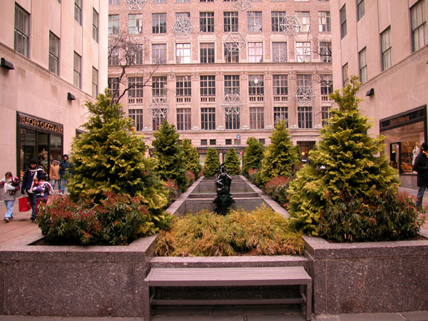 Rockefeller Center, 5th Ave, 34th St