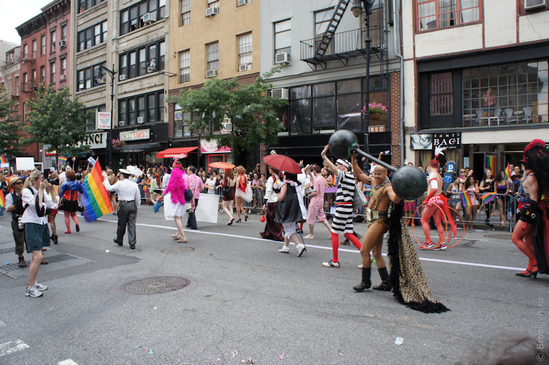 NYC Pride Parade 2011 — ежегодный парад геев и лесбиянок в Нью-Йорке